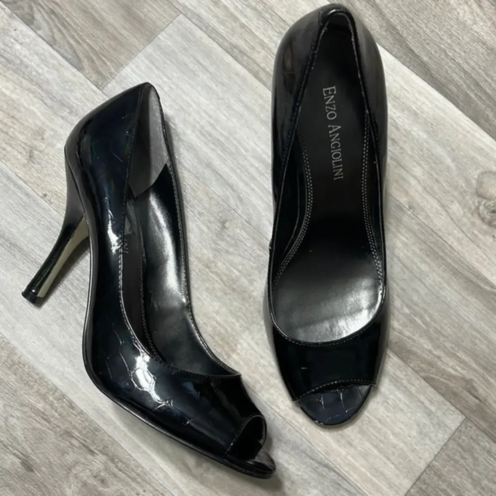 Enzo Angiolini Eamaylie Heels 6.5M black Embossed Patent‎ Open Toe Snakeskin